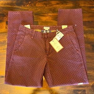 Dockers Men’s “The Broken In Alpha Khaki” Chinos. Slim tapered. Size 32x30